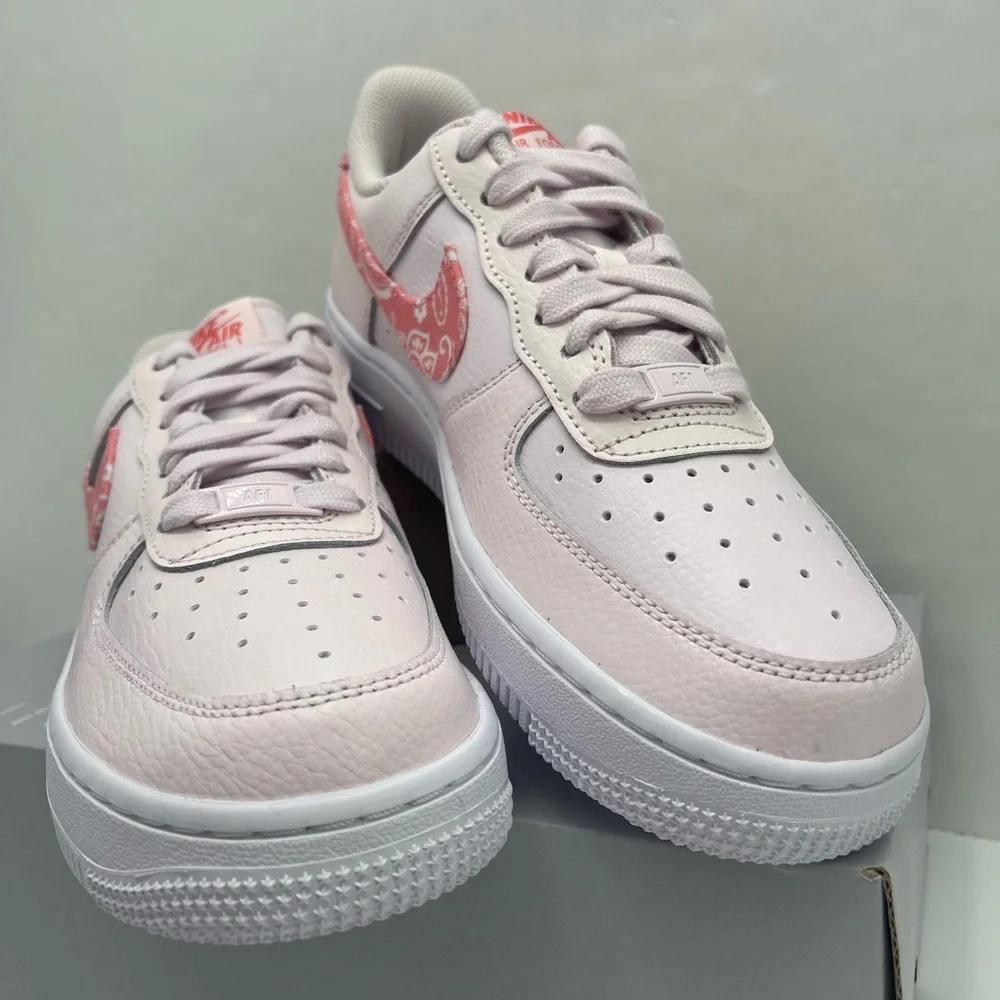 stylish nike